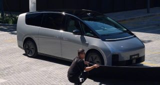 Li Auto Mega รถ MPV ไฟฟ้า ขุมกำลัง 544 แรงม้า แบตเตอรี่ 102.7kWh วิ่งได้ 700 กม./ชาร์จ