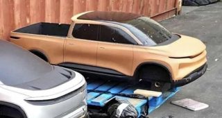 หลุดภาพ Clay Model จาก Lucid รถกระบะไฟฟ้า คู่แข่ง Tesla Cybertruck ในอนาคต