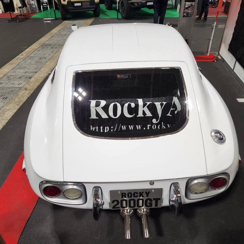 Toyota 2000GT Replica ของ Rocky Auto กลับมาอีกครั้งในรูปแบบคูเป้และเปิดประทุน พร้อมเครื่องยนต์
