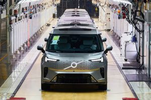 Volvo EM90 รถ MPV ไฟฟ้าล้วน ออกจากสายการผลิตในจีนแล้ว