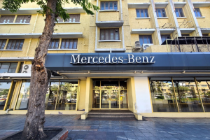 Mercedes-Benz Thonburi Phanich ราชดำเนิน
