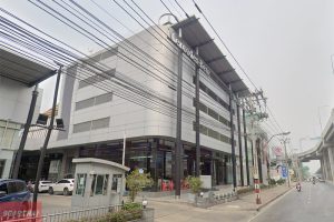 Mercedes-Benz ตลิ่งชัน