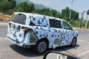 BYD MPV ใหม่ "ชื่อ Zhou" (Tang Max) ขณะทดสอบในจีน