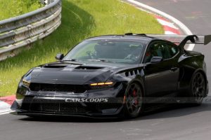Ford Mustang GTD ขุมพลัง 800 แรงม้า ขณะทดสอบที่สนามแข่ง Nurburgring ที่ตั้งเป้าต่อรอบไม่ถึง 7 นาที