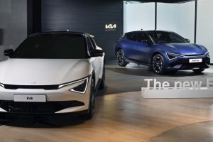 2025 KIA EV6 รุ่นปรับโฉมใหม่ เปิดตัวแล้ว! มาพร้อมลุคใหม่สปอร์ตยิ่งขึ้น ภายในที่ทันสมัย และแบตเตอรี่ใหม่ 84 kWh ขับได้ไกลขึ้น ชาร์จ 10-80% ในเวลาเพียง 18 นาที