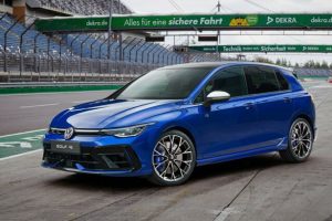 2025 Volkswagen Golf R โฉมใหม่ เปิดตัวพร้อมขุมกำลัง 333 แรงม้า และหน้าจอขนาด 12.9 นิ้วใหม่
