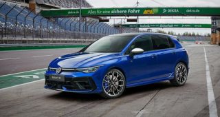 2025 Volkswagen Golf R โฉมใหม่ เปิดตัวพร้อมขุมกำลัง 333 แรงม้า และหน้าจอขนาด 12.9 นิ้วใหม่