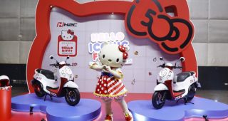 ใหม่ New Honda Scoopy Hello Kitty Limited Edition 2024-2025 ราคา ฮอนด้า สกู๊ปปี้ ตารางผ่อน-ดาวน์