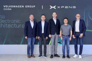 Xpeng และ Volkswagen จับมือพัฒนาสถาปัตยกรรม E/E สำหรับรถยนต์ไฟฟ้า โดยรถคันแรกจะเปิดตัวในปี 2026