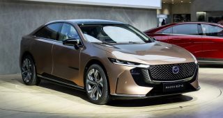 Mazda ประกาศ EZ-6 รถยนต์ Sedan ไฟฟ้ารุ่นแรกของแบรนด์ จะวางจำหน่ายทั่วโลก