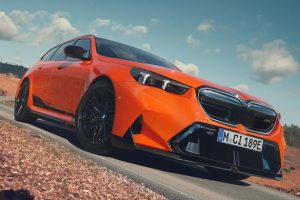 BMW M5 Touring "เสริมสไตล์ดุดันและสมรรถนะด้วยชุดแต่ง M Performance"