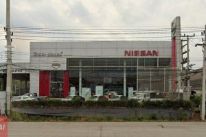 Nissan ชมพู ลำปาง