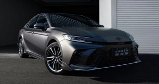 Toyota Camry Glorious Edition สปอร์ตหรูสุดพิเศษเฉพาะในจีน!