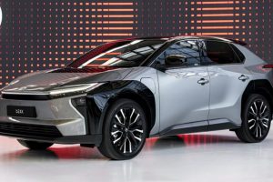 Toyota bZ4X โฉมใหม่! แบตอึดขึ้น แรงขึ้น วิ่งไกลกว่าเดิม