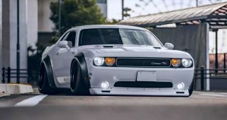 Liberty Walk อวดชุดแต่ง Challenger สุดโหด!