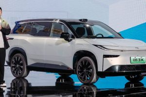 Toyota bZ3X รถ SUV ไฟฟ้า ราคาแค่ 5 แสนบาท! ยอดจอง 10,000 คันใน 1 ชั่วโมง