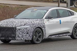 Ford กลับมาแล้ว!? พบรถ Sedan ไม่ทราบรุ่น โผล่ทดสอบในอเมริกา อาจเป็น Mondeo รุ่นปรับโฉม (facelift)