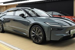 Toyota bZ7 รถ Sedan ไฟฟ้า คู่แข่ง Tesla Model S เปิดตัวแล้วที่งาน Shanghai Auto Show 2025