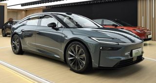 Toyota bZ7 รถ Sedan ไฟฟ้า คู่แข่ง Tesla Model S เปิดตัวแล้วที่งาน Shanghai Auto Show 2025