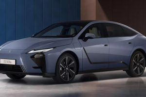 Lexus ES รุ่นใหม่ บุกตลาดยุโรป! ขุมพลังครบทั้ง Hybrid และ EV ท้าชน BMW Series 5 และ Mercedes E-Class