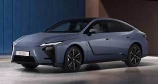 Lexus ES รุ่นใหม่ บุกตลาดยุโรป! ขุมพลังครบทั้ง Hybrid และ EV ท้าชน BMW Series 5 และ Mercedes E-Class