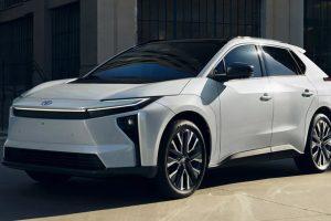 Toyota เปิดตัวรุ่นใหม่ “Toyota bZ” หล่อขึ้น แรงขึ้น วิ่งไกล 505 กม./ชาร์จ!