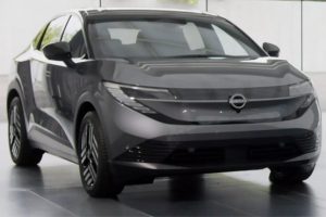 All-New Nissan Leaf รุ่นใหม่ วิ่งไกล 482 กม./ชาร์จ เตรียมเปิดตัว 18 มิถุนายนนี้