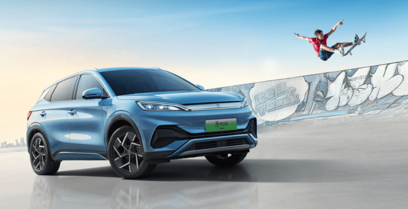 ยอดขายทะลุ 1 ล้านคัน! BYD Atto 3 ครอสโอเวอร์ไฟฟ้ายอดฮิตจากจีน