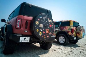 Ford จับมือ Alice + Olivia เอาใจสายแฟ! เปิดตัว Ford Bronco รุ่นพิเศษ 2 สไตล์