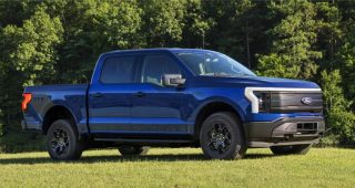 Ford เปิดตัว F-150 Lightning STX รุ่นใหม่ปี 2026! แรงขึ้น วิ่งไกลขึ้น แต่ราคาเท่าเดิม