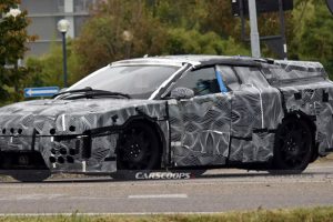 จับตา 9 ตุลาคมนี้ อาจมีเซอร์ไพรส์ : Ferrari EV Prototype โผล่ทดสอบ! ตัวถังลายพรางหลอกตาเหมือน Breadvan แต่จริง ๆ ไม่ใช่