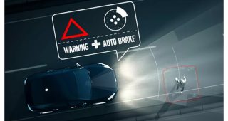 Toyota Camry ปี 2025 ตัวเทพ! ผ่านทดสอบระบบช่วยเบรกอัตโนมัติ (AEB) หลบคนเดินถนนตอนกลางคืน ของ AAA ได้แบบ 100% ไม่ชนเลยแม้แต่ครั้งเดียว