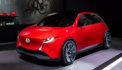 Mazda Vision-X Compact รถเล็กไซซ์จิ๋ว เล็กกว่า Mazda 2 แต่ฉลาดล้ำระดับเพื่อนรู้ใจ ด้วยพลัง AI ! โชว์ตัวแล้วที่งาน Japan Mobility Show 2025