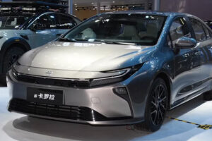 เผยโฉม Toyota Corolla 2026! หน้าใหม่สไตล์ Camry–Prius ที่จีน