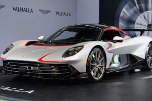Aston Martin Valhalla เวอร์ชันผลิตจริง เปิดตัวในจีน! ซูเปอร์คาร์ปลั๊กอินไฮบริด 1,079 แรงม้า จำกัด 999 คันทั่วโลก!
