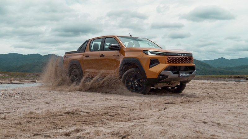 TOYOTA TRAVO OVERLAND