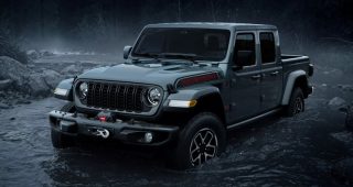 เปิดตัวรุ่นพิเศษ Jeep Gladiator Shadow Ops กระบะไซซ์กลางคันแรก ที่ติดตั้ง วินซ์ Warn จากโรงงานมาให้เลย