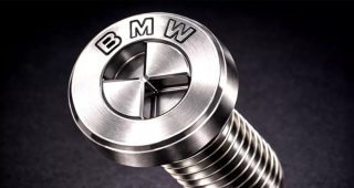 BMW จดสิทธิบัตร สกรูลายโลโก้ เท่...แต่อาจลำบากตอนซ่อม