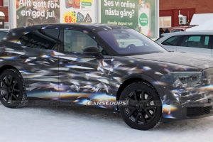 Bentley Urban SUV ไฟฟ้ารุ่นใหม่ โผล่ทดสอบอีกครั้ง! ดูใกล้เวอร์ชันผลิตจริงมากขึ้น และภาพในห้องโดยสารครั้งแรก เตรียมเปิดตัวปลายปี 2026