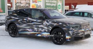 Bentley Urban SUV ไฟฟ้ารุ่นใหม่ โผล่ทดสอบอีกครั้ง! ดูใกล้เวอร์ชันผลิตจริงมากขึ้น และภาพในห้องโดยสารครั้งแรก เตรียมเปิดตัวปลายปี 2026