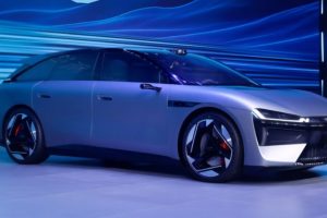 Chery เปิดตัว 4 รุ่นใหม่ Exeed สุดล้ำ! ES7 GT & ES8 Shooting Brake + SUV หรู ET8 และ ET9 พร้อมเตรียมทดสอบแบตเตอรี่ Solid-State จริงในปี 2026