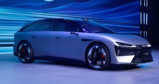Chery เปิดตัว 4 รุ่นใหม่ Exeed สุดล้ำ! ES7 GT & ES8 Shooting Brake + SUV หรู ET8 และ ET9 พร้อมเตรียมทดสอบแบตเตอรี่ Solid-State จริงในปี 2026