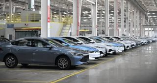 จีนเอาจริง! รถ EV หนัก 2 ตัน ห้ามกินไฟเกิน 15.1 kWh ต่อ 100 กม. เริ่มปี 2026