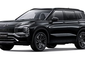 Mitsubishi Outlander PHEV Black Edition ในญี่ปุ่นราคา 1,350,000 - 1,368,000.-