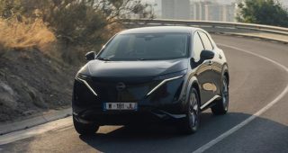 เปิดตัว Nissan Ariya เวอร์ชันโซลาร์เซลล์ วิ่งได้เพิ่มวันละ 23 กม. ถ้าแดดแรงพอ!