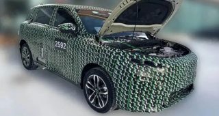 Leapmotor ผนึกกำลัง FAW พัฒนา SUV แบรนด์หรู Hongqi รุ่นใหม่ หลุดวิ่งทดสอบ คาดเปิดตัวปี 2026