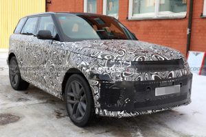 Range Rover Sport รุ่นปรับโฉม โผล่ทดสอบที่สวีเดน คาดเปิดตัวปี 2027