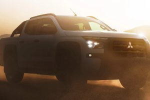 Mitsubishi Triton Raider ปี 2026 ทีเซอร์มาแล้ว! กระบะสายลุยตัวโหด พร้อมชนตัวท็อป