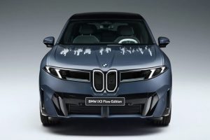 BMW iX3 Flow Edition โชว์ของ! ฝากระโปรงกลายเป็นจอดิจิทัล ปรับแอนิเมชันได้ 8 แบบ