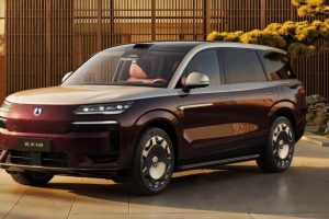 Denza N9 Flash Charge Edition รถ PHEV ที่วิ่งไฟฟ้าล้วนได้ 420 กม. เปิดพรีเซลในจีน เริ่ม 2,120,000.-